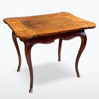 Barokní příruční stolek Barokní příruční stolek