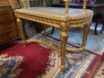 Zlacený stůl s mramorovou deskou B Zlacený stůl s mramorovou deskou B