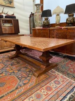 Jídelní intarzovaný stůl Jídelní intarzovaný stůl